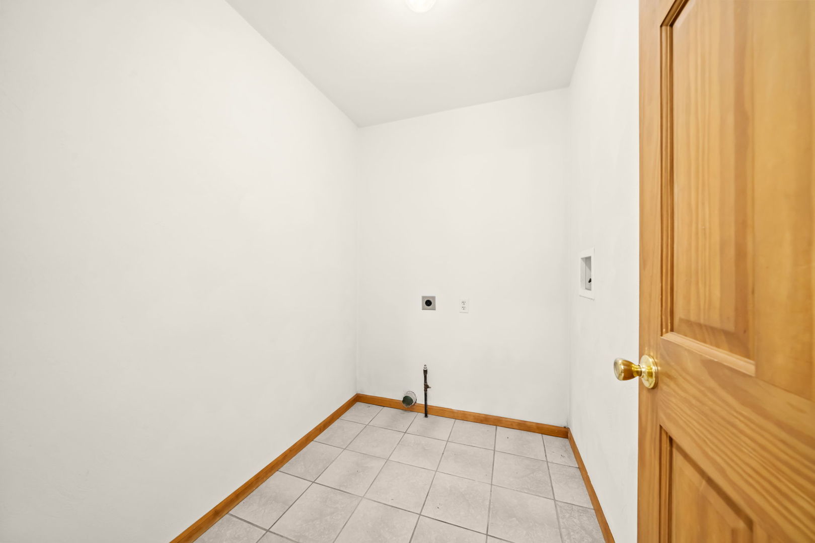 5480 Bastian Boulevard Property Photo 14