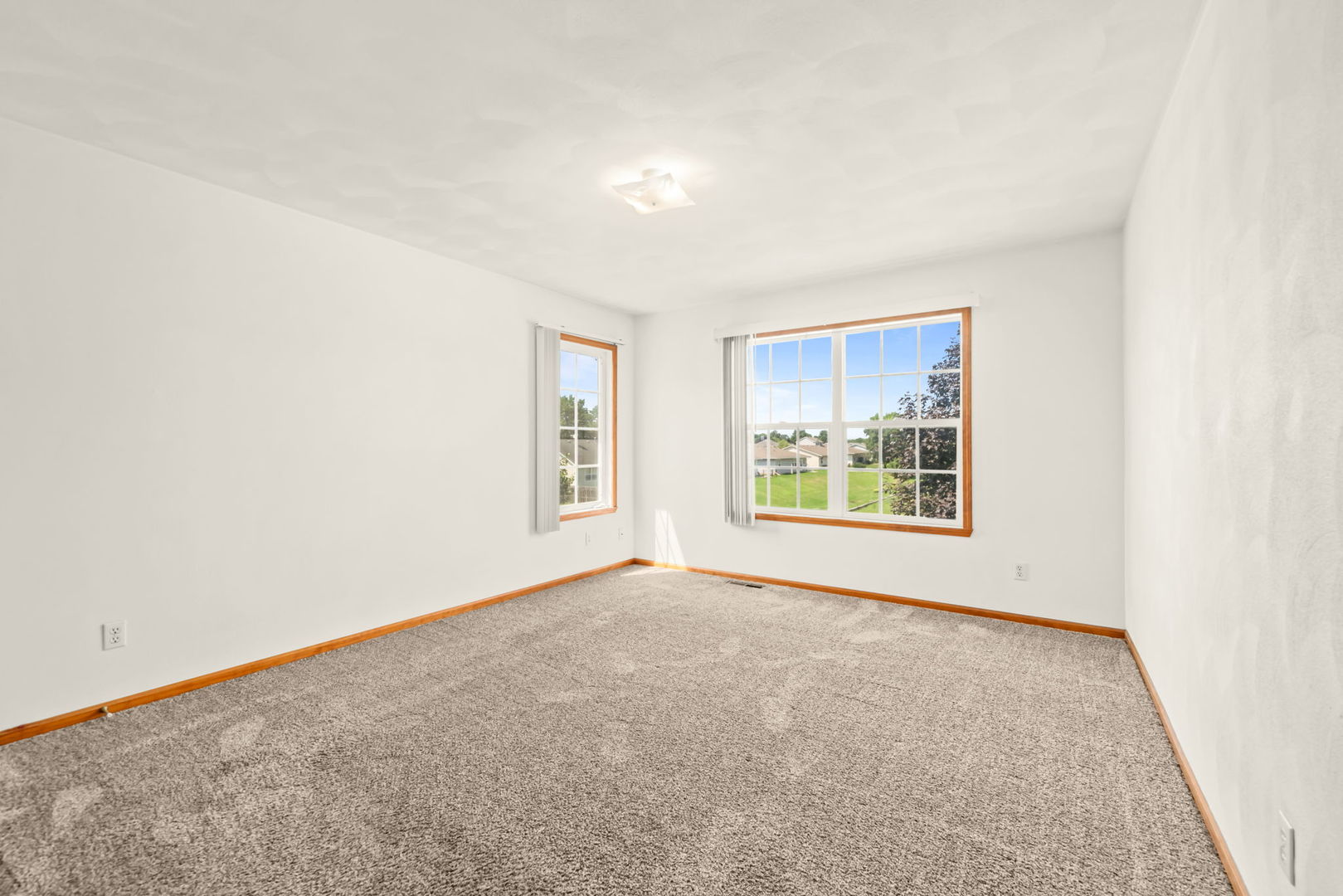 5480 Bastian Boulevard Property Photo 15