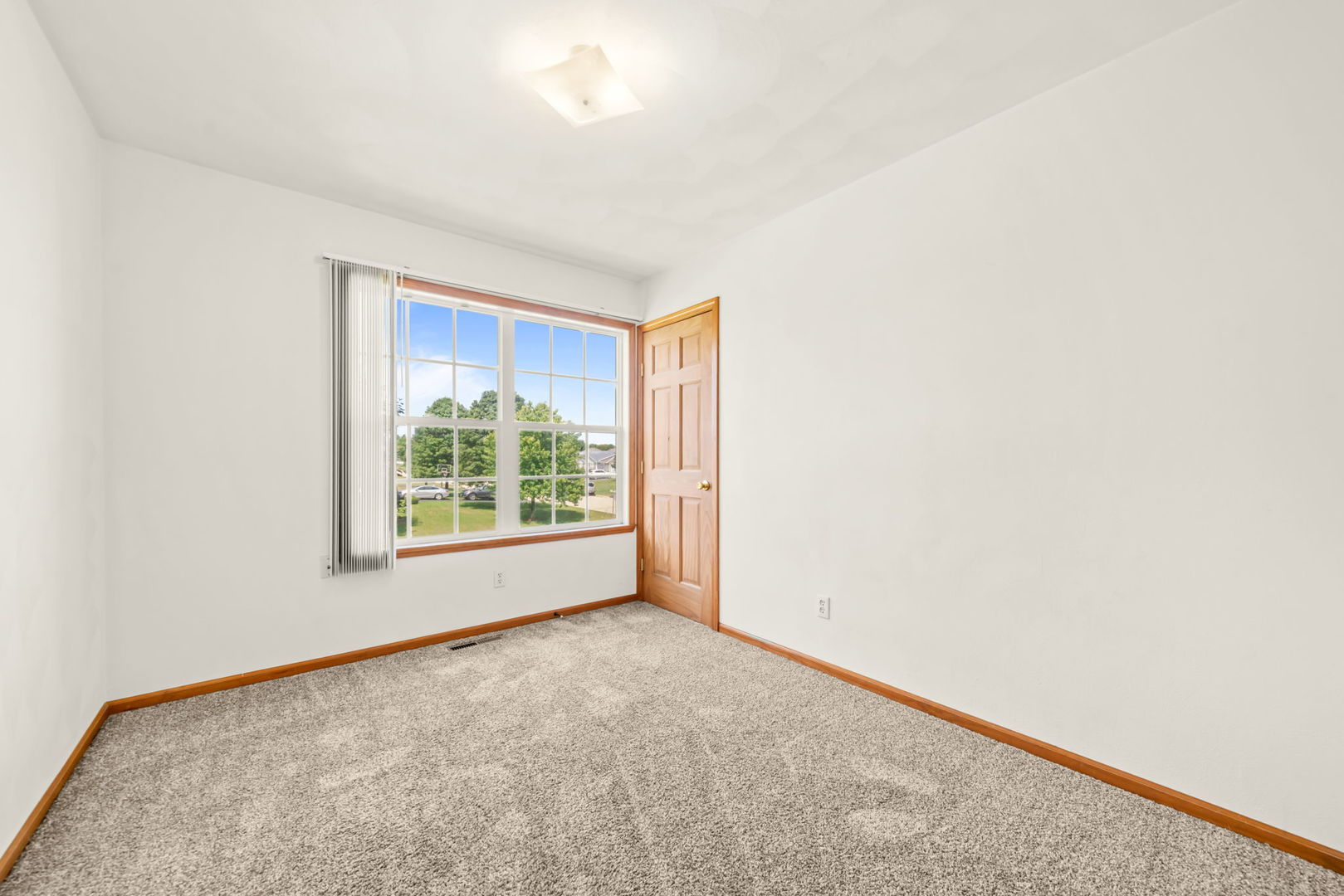 5480 Bastian Boulevard Property Photo 18