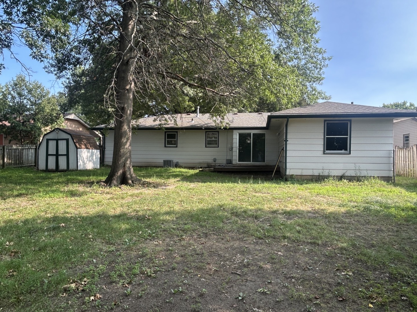 2104 Devon Avenue Property Photo 3