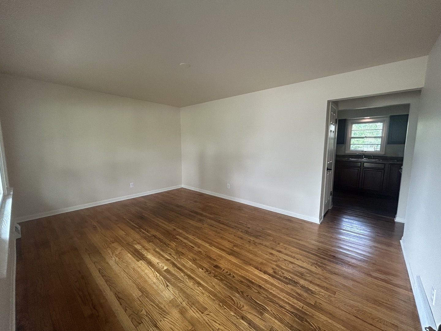 2104 Devon Avenue Property Photo 4