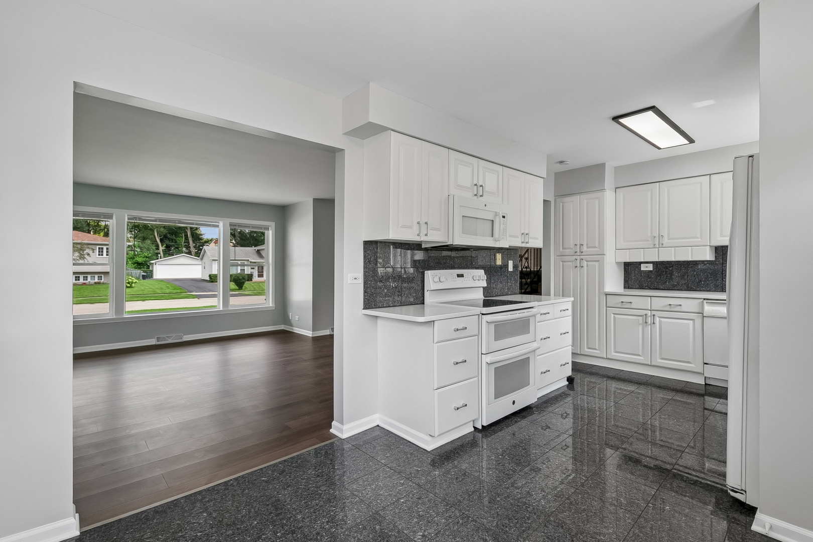 328 N Greenview Avenue Property Photo 6