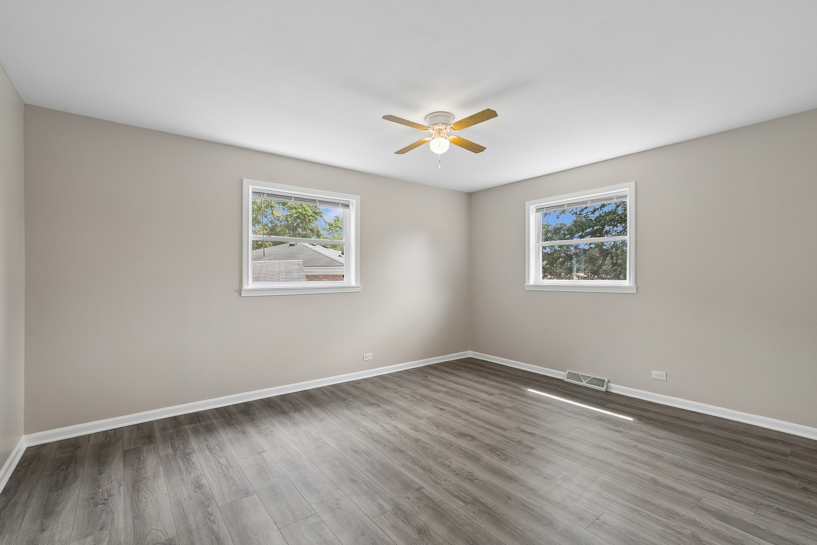 328 N Greenview Avenue Property Photo 10