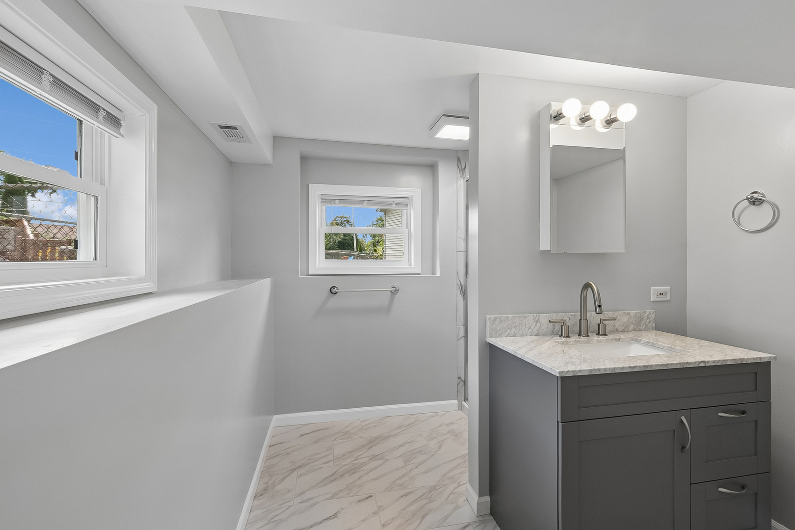 328 N Greenview Avenue Property Photo 14