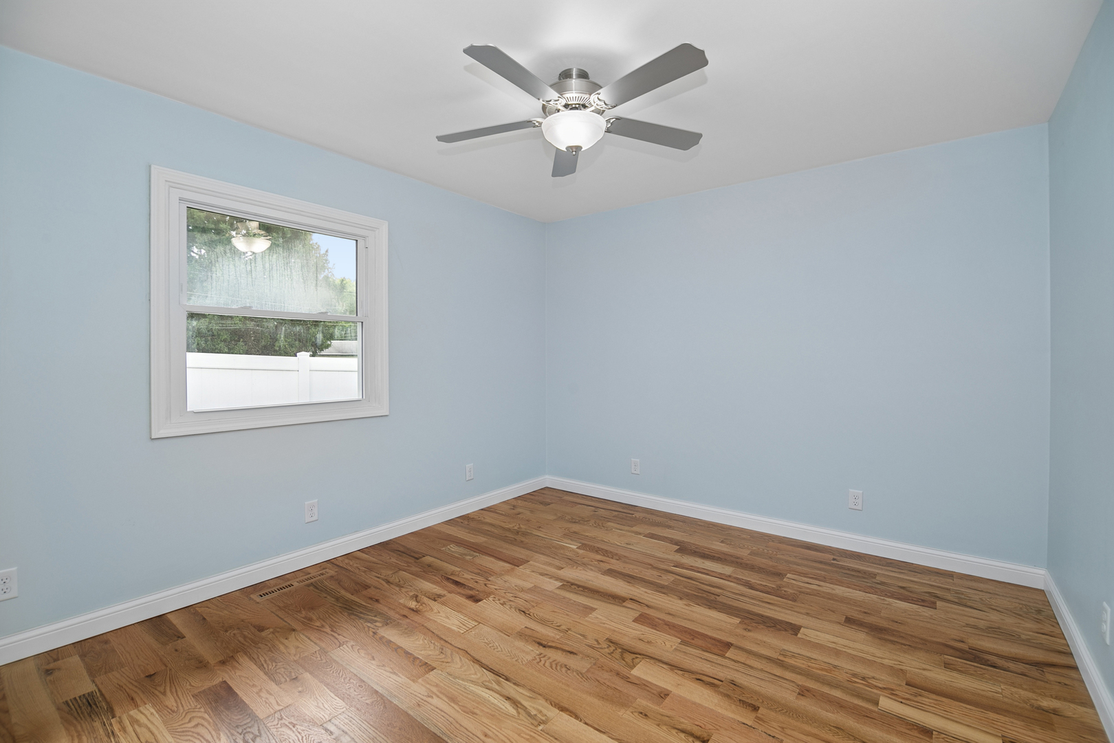 654 W River Street Property Photo 20