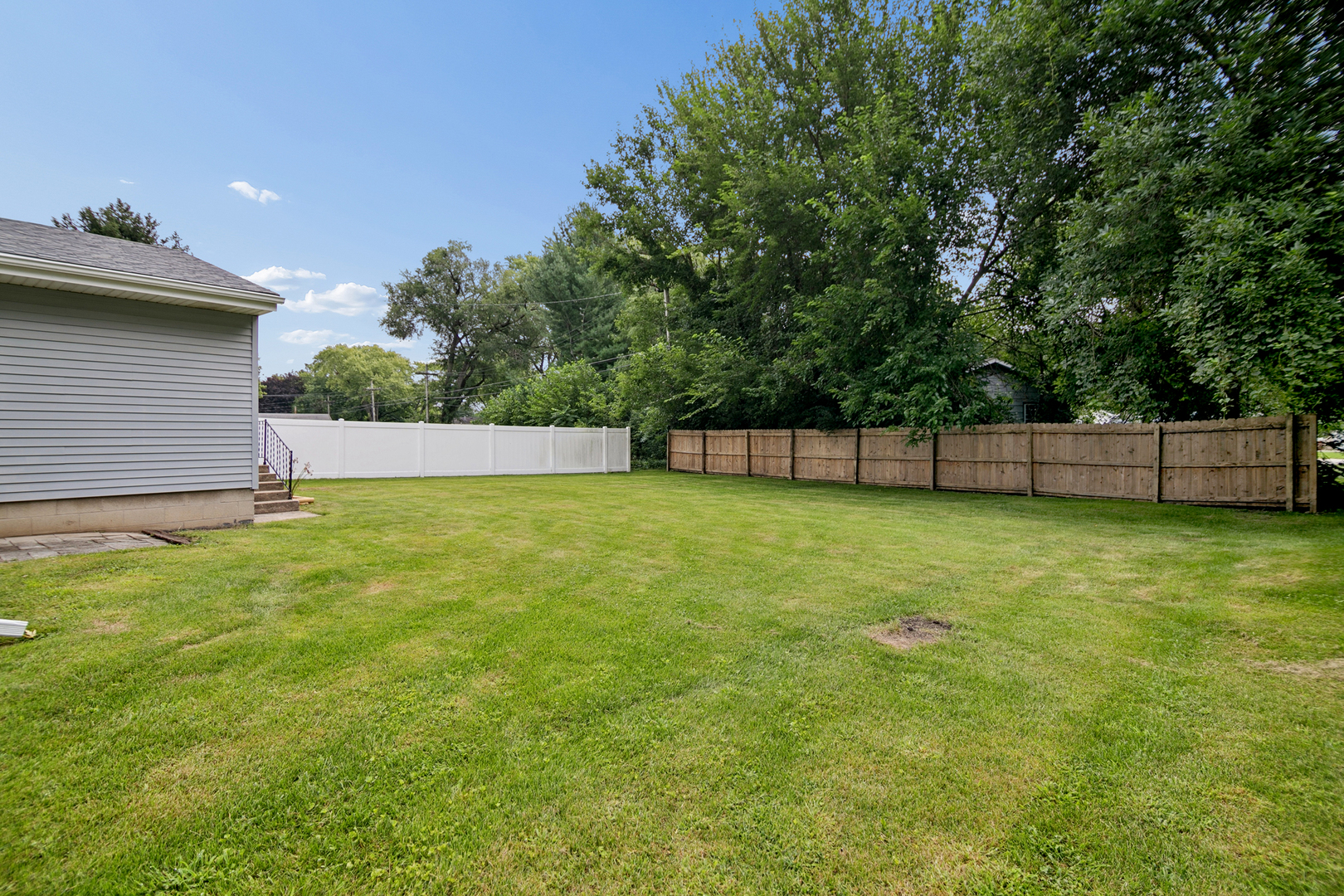 654 W River Street Property Photo 29