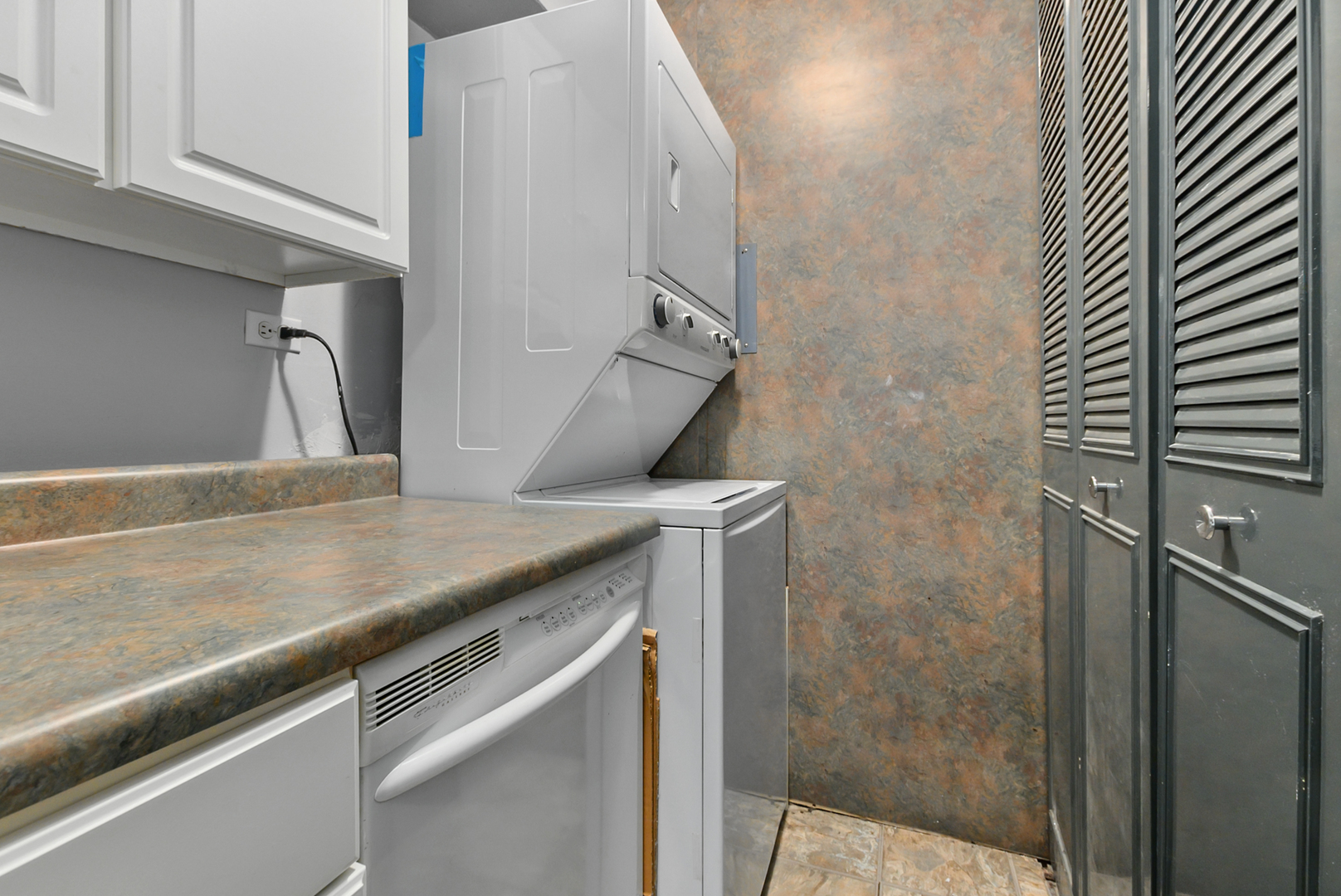 2525 Cedar Glen Drive 1 Property Photo 10
