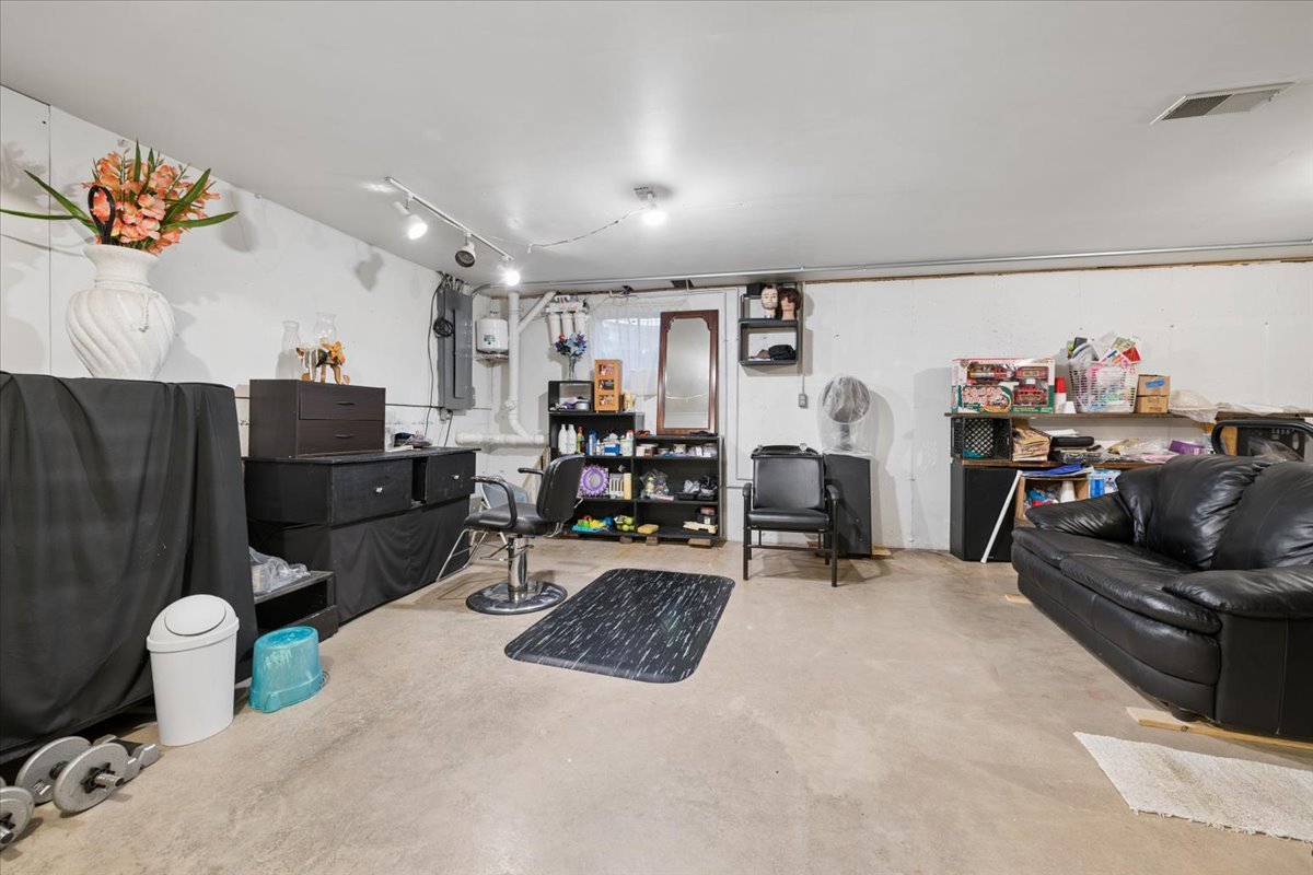 12504 Pine Drive Property Photo 31