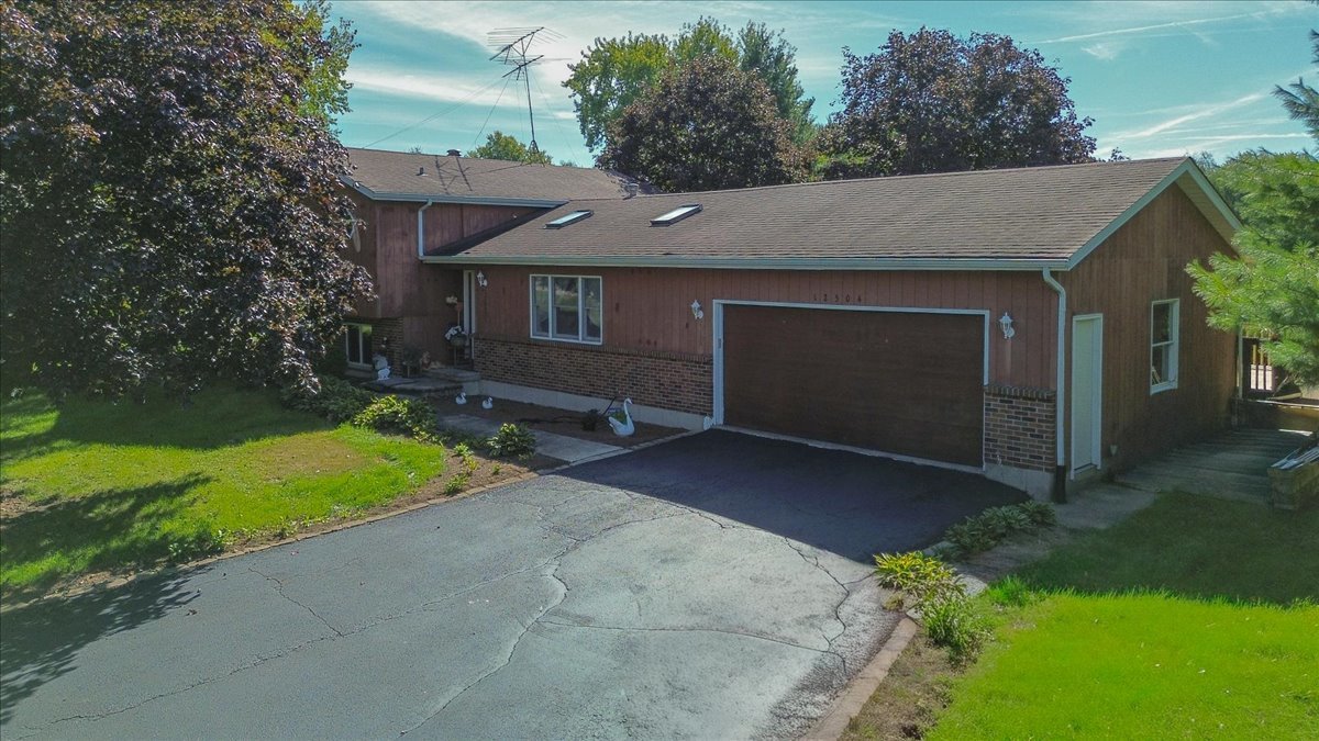 12504 Pine Drive Property Photo 38