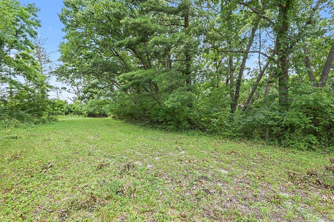 9000 County Line Road Property Photo 2