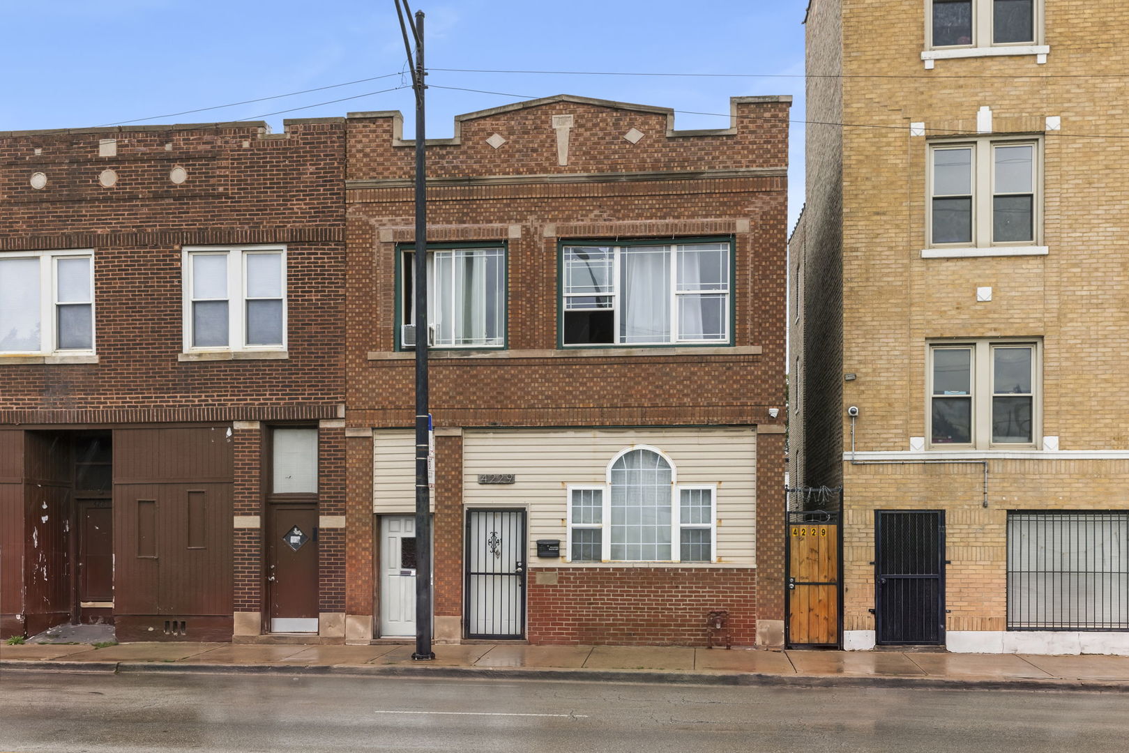 4229 W Division Street Property Photo 2