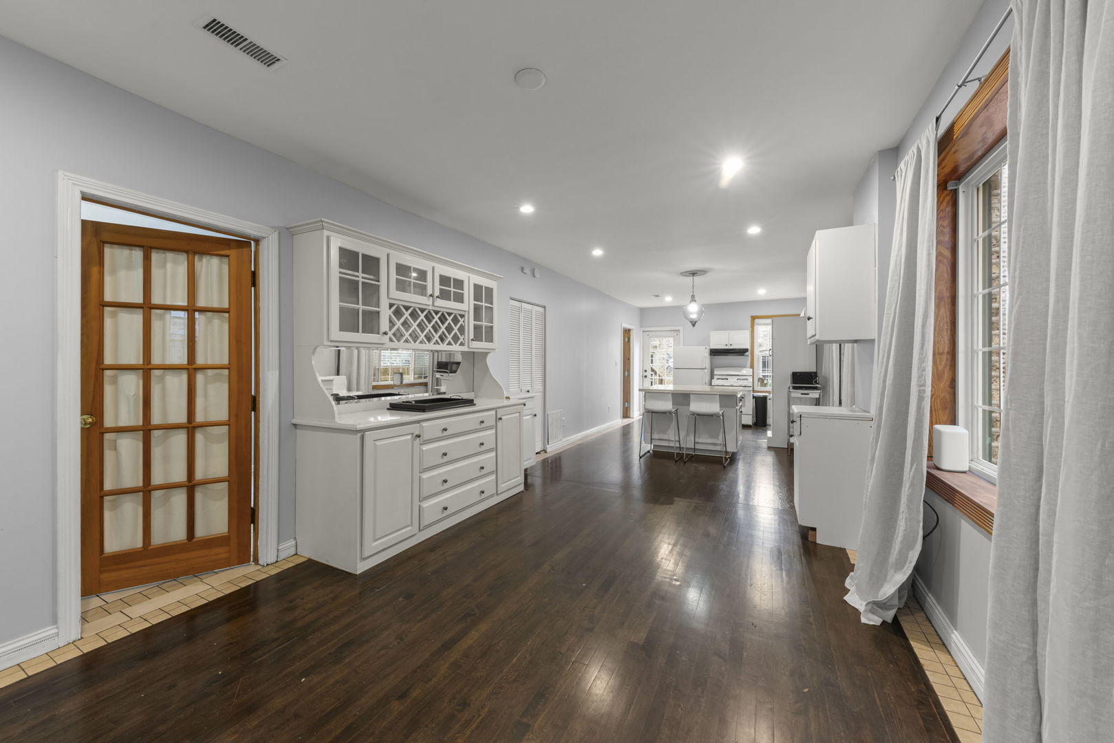 4229 W Division Street Property Photo 5