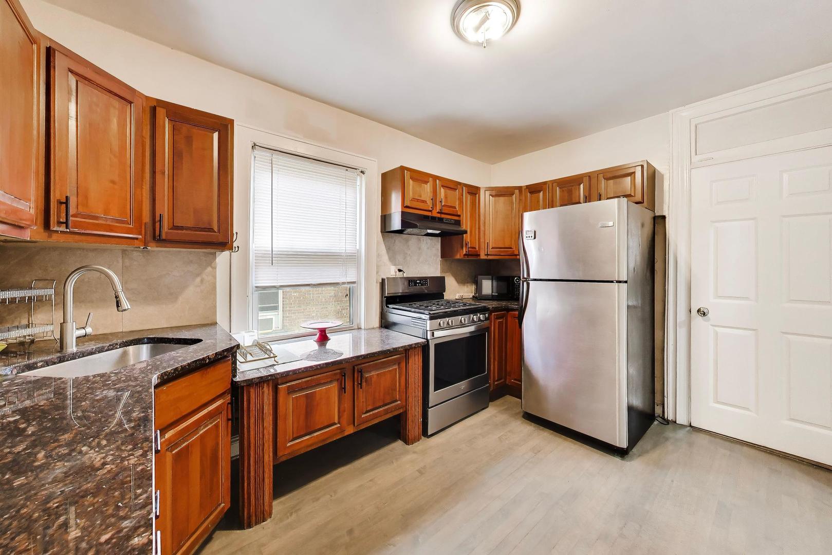5412 N Western Avenue Property Photo 34