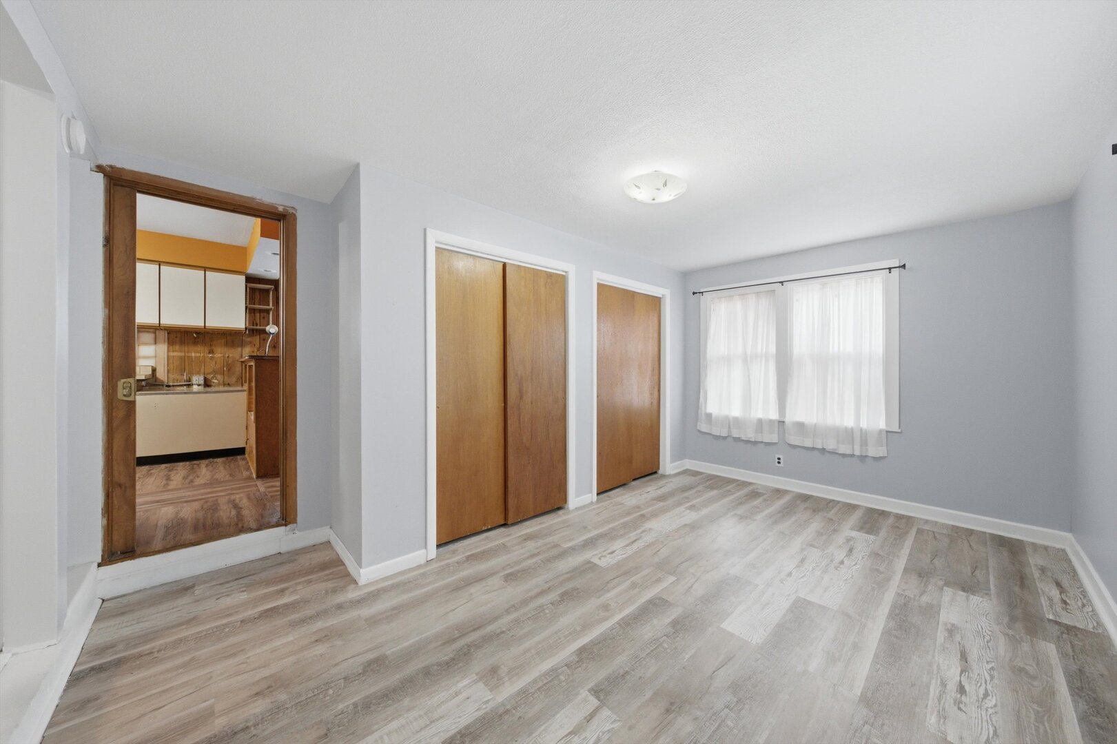 1200 S 15th Avenue Property Photo 10