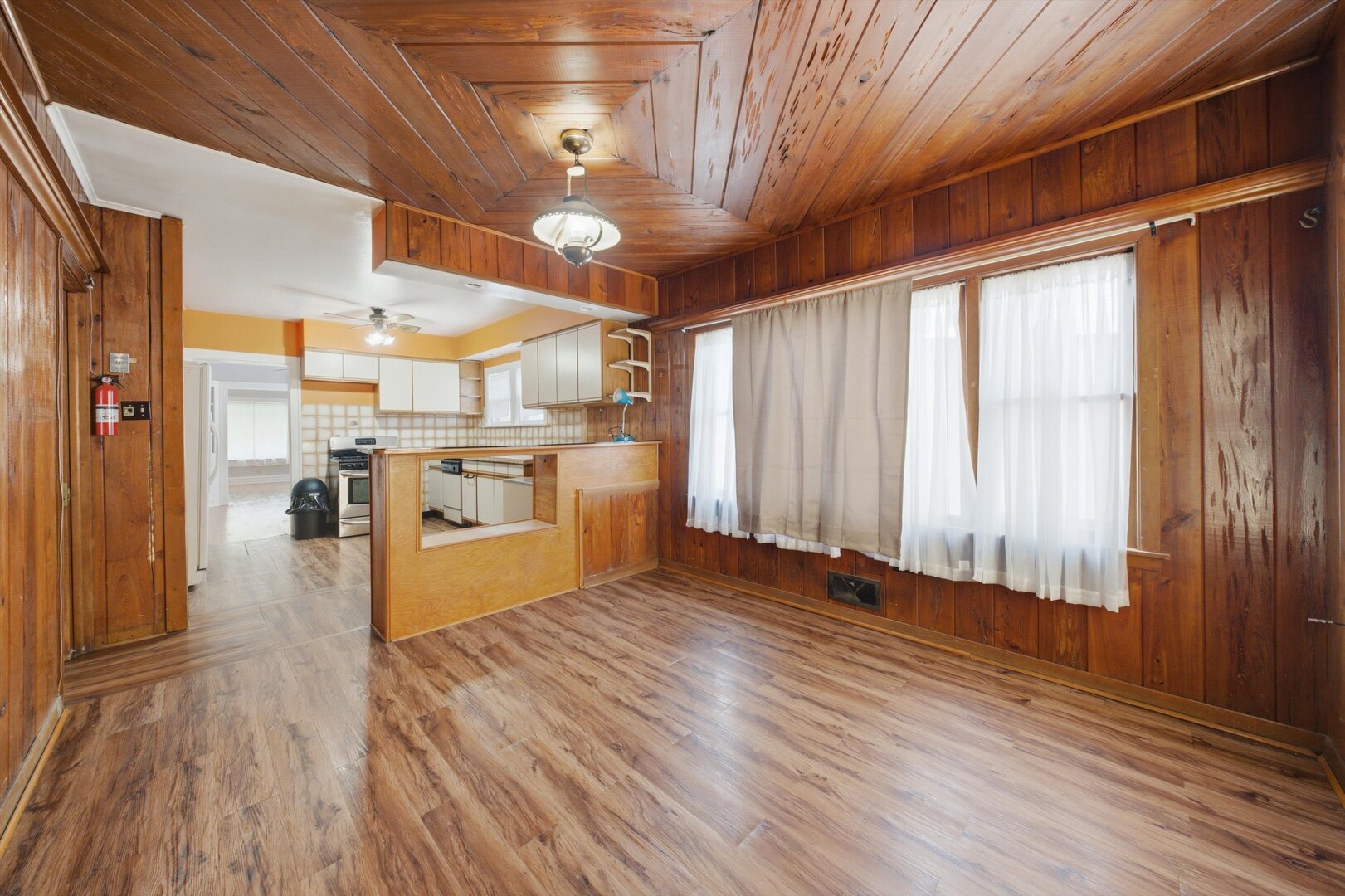1200 S 15th Avenue Property Photo 14