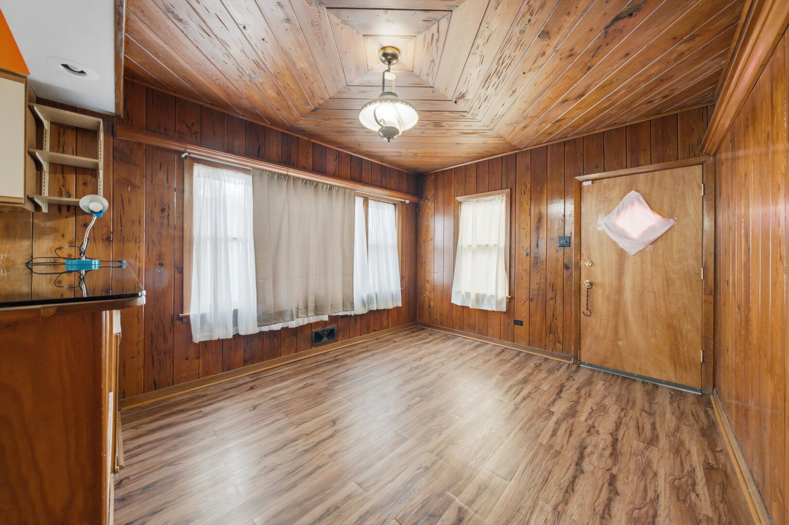 1200 S 15th Avenue Property Photo 15
