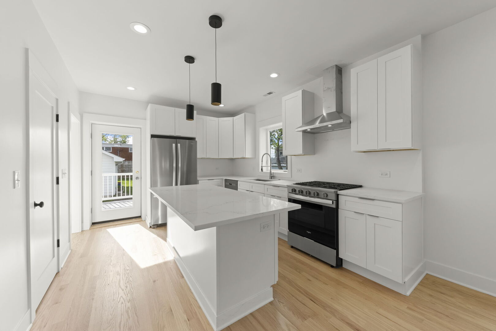 118 N President Street Property Photo 8