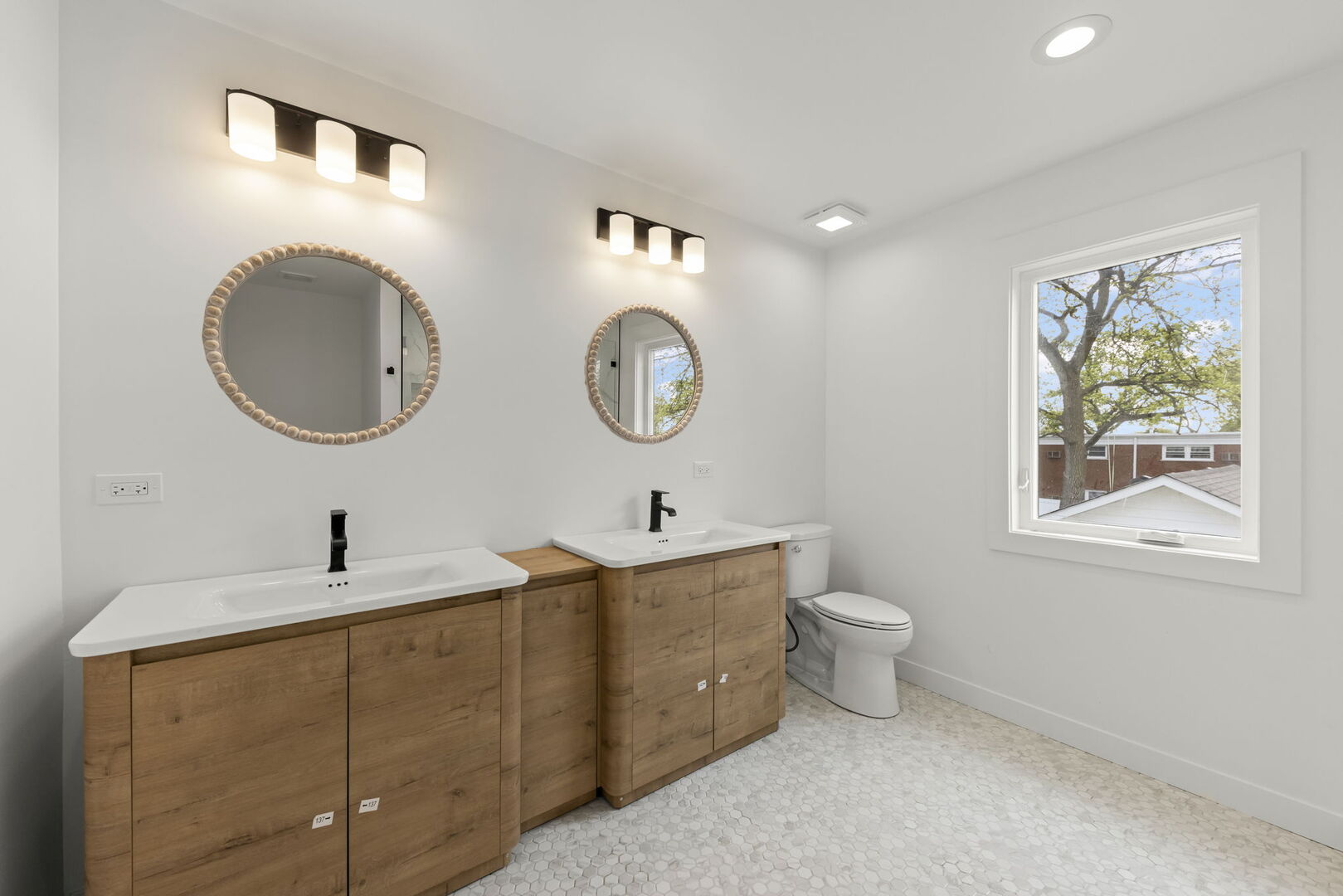 118 N President Street Property Photo 17