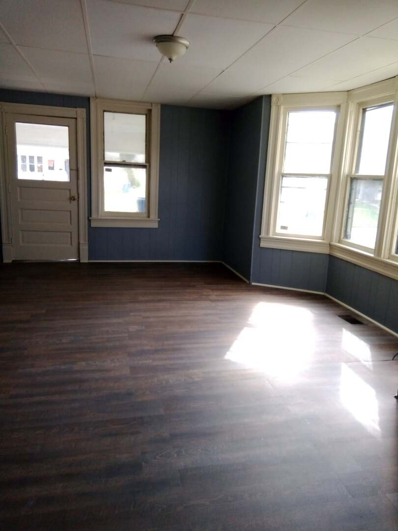 514 E Main Street Property Photo 3