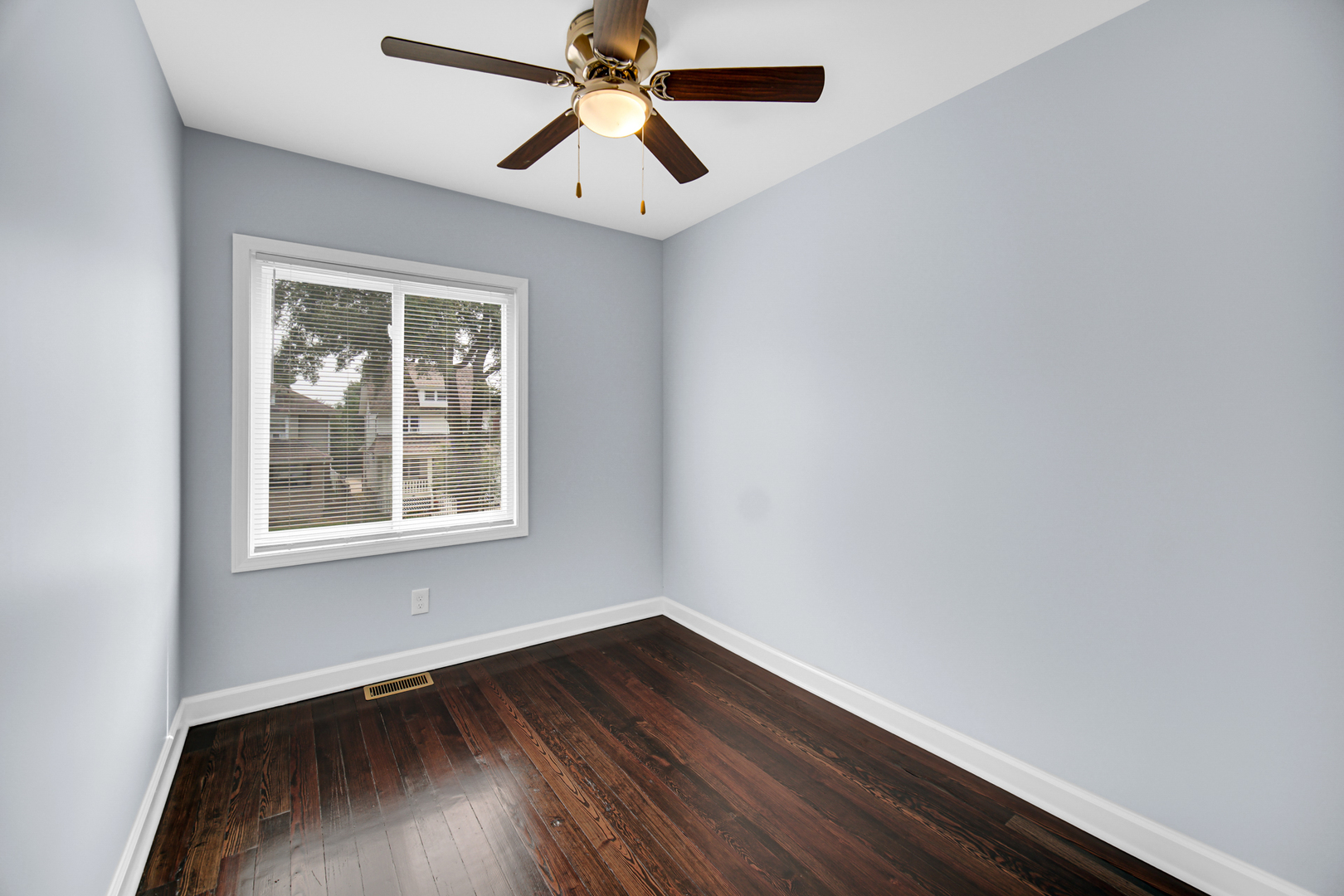 5222 W Monroe Street Property Photo 15