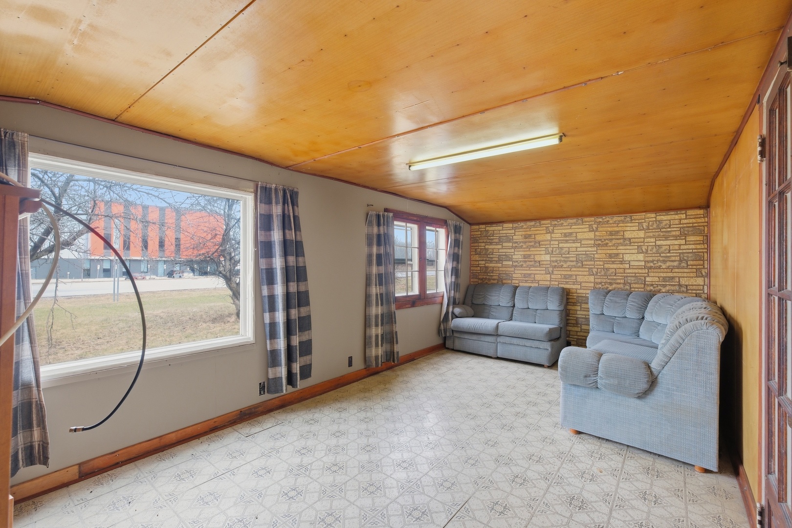 18301 Le Claire Avenue Property Photo 4