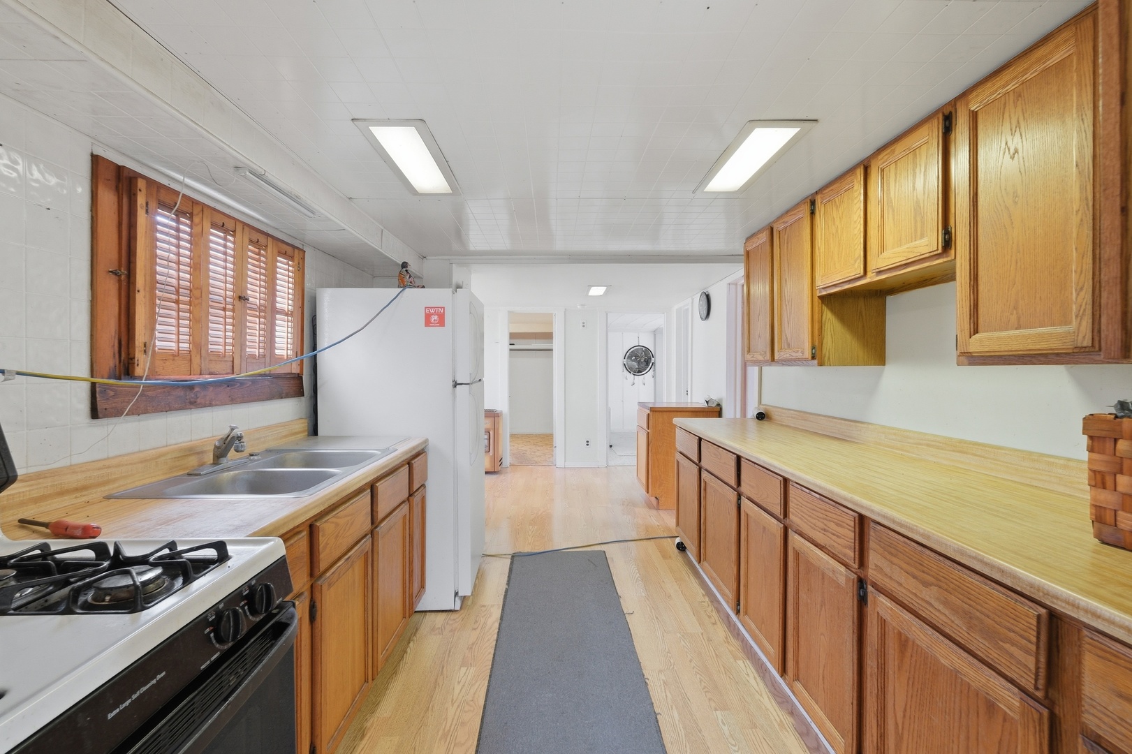 18301 Le Claire Avenue Property Photo 11