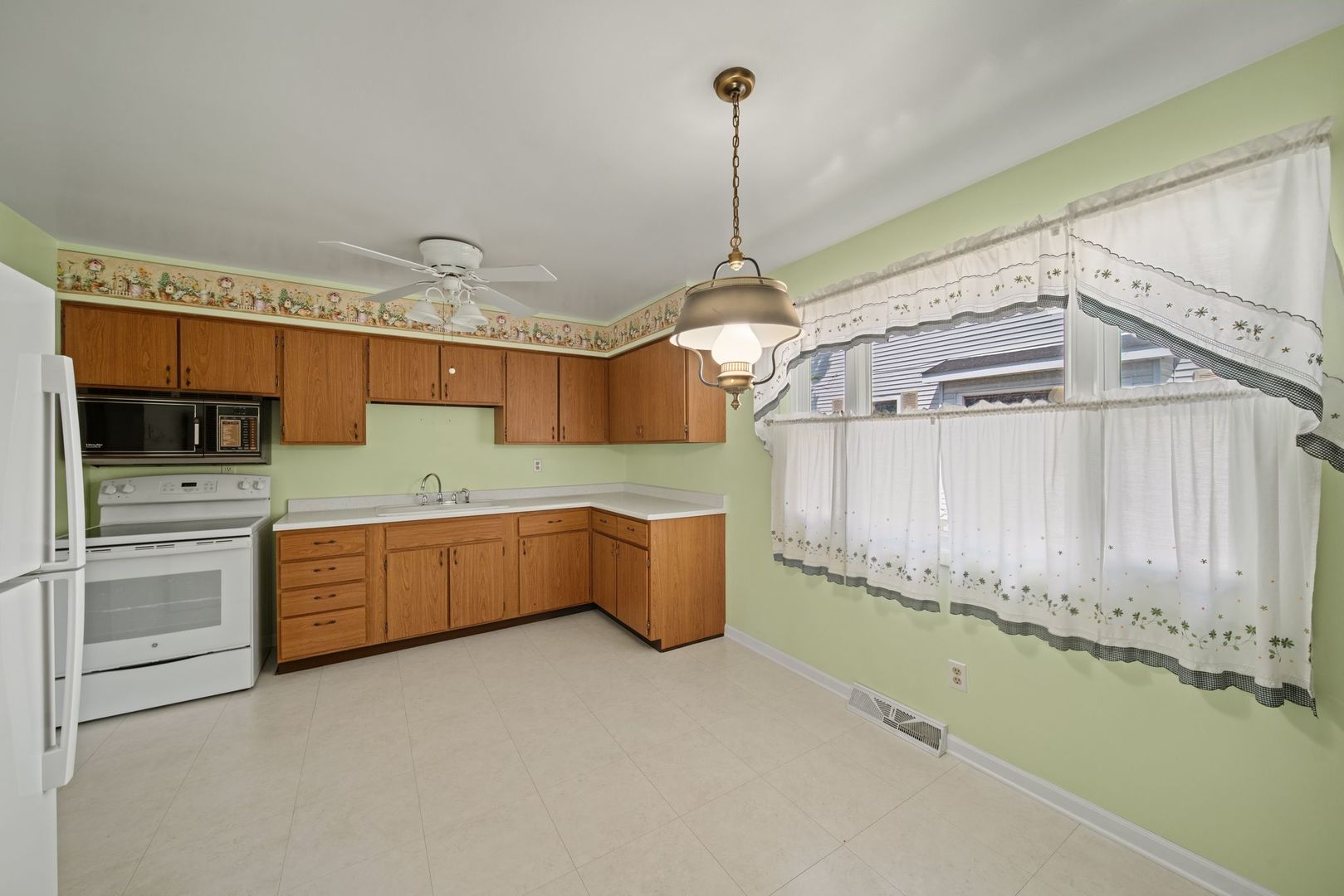 2045 Gabriel Avenue Property Photo 5
