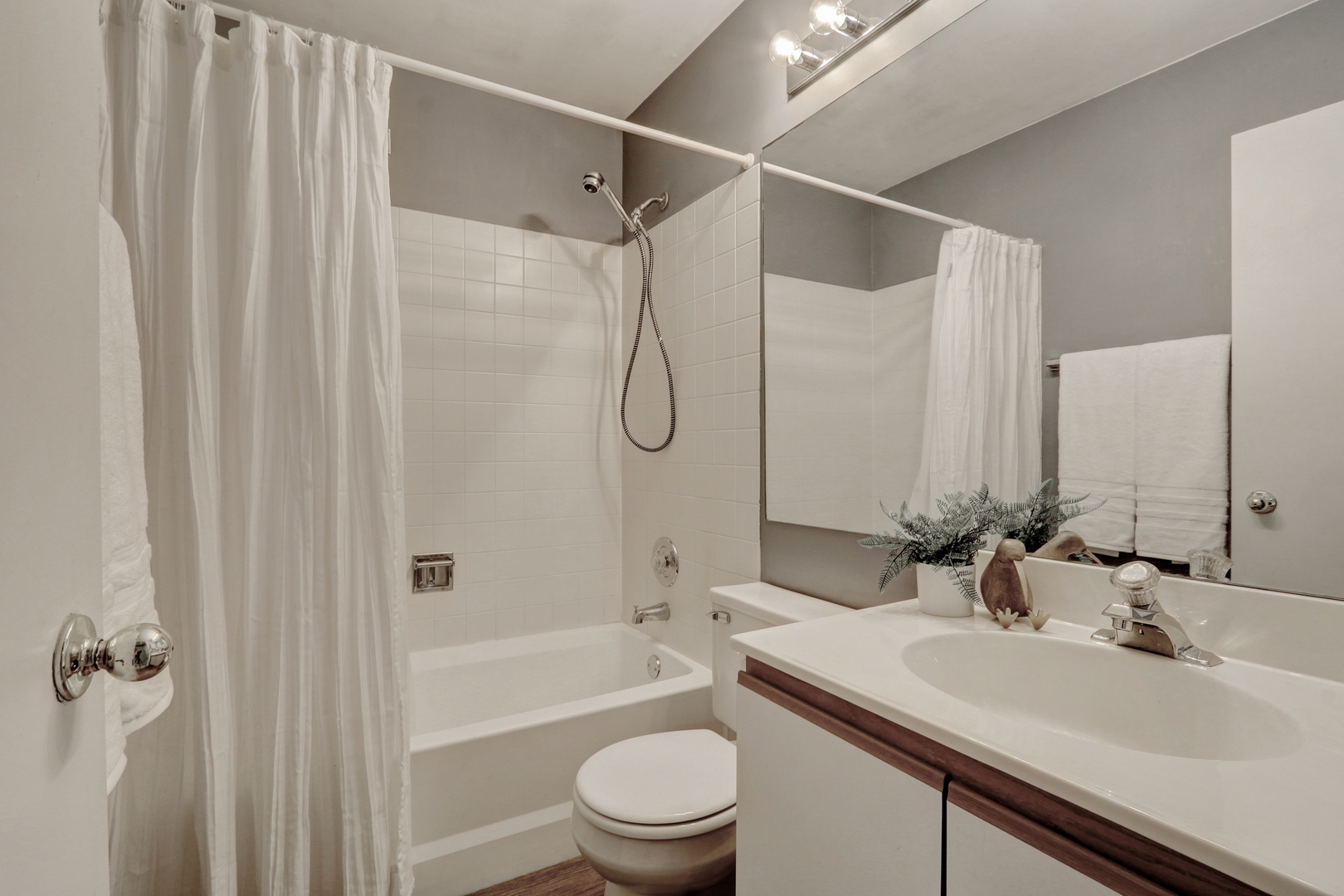 1615 Woodcrest Circle Property Photo 15