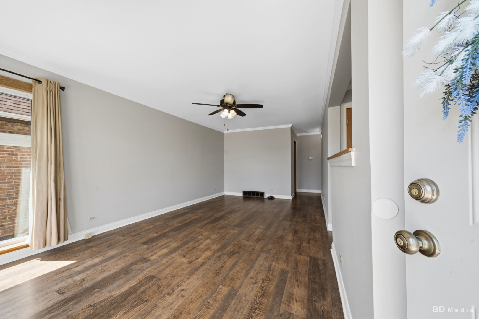6012 S Melvina Avenue Property Photo 3