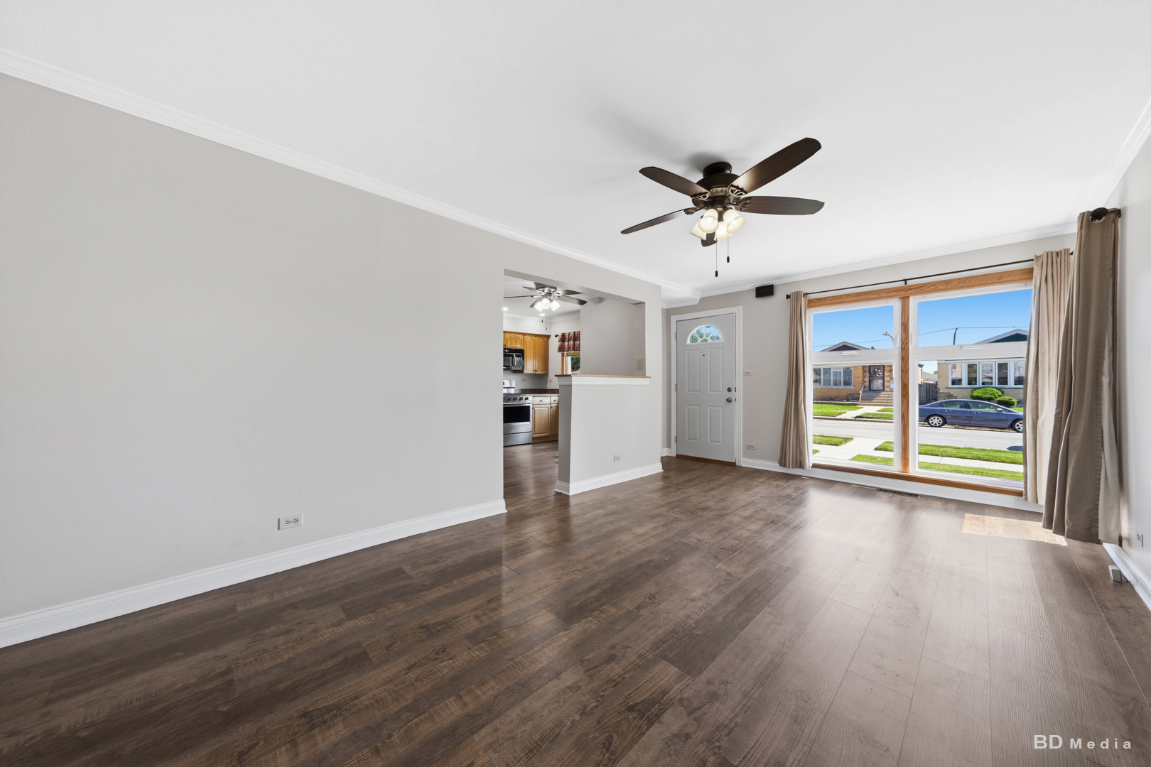 6012 S Melvina Avenue Property Photo 4