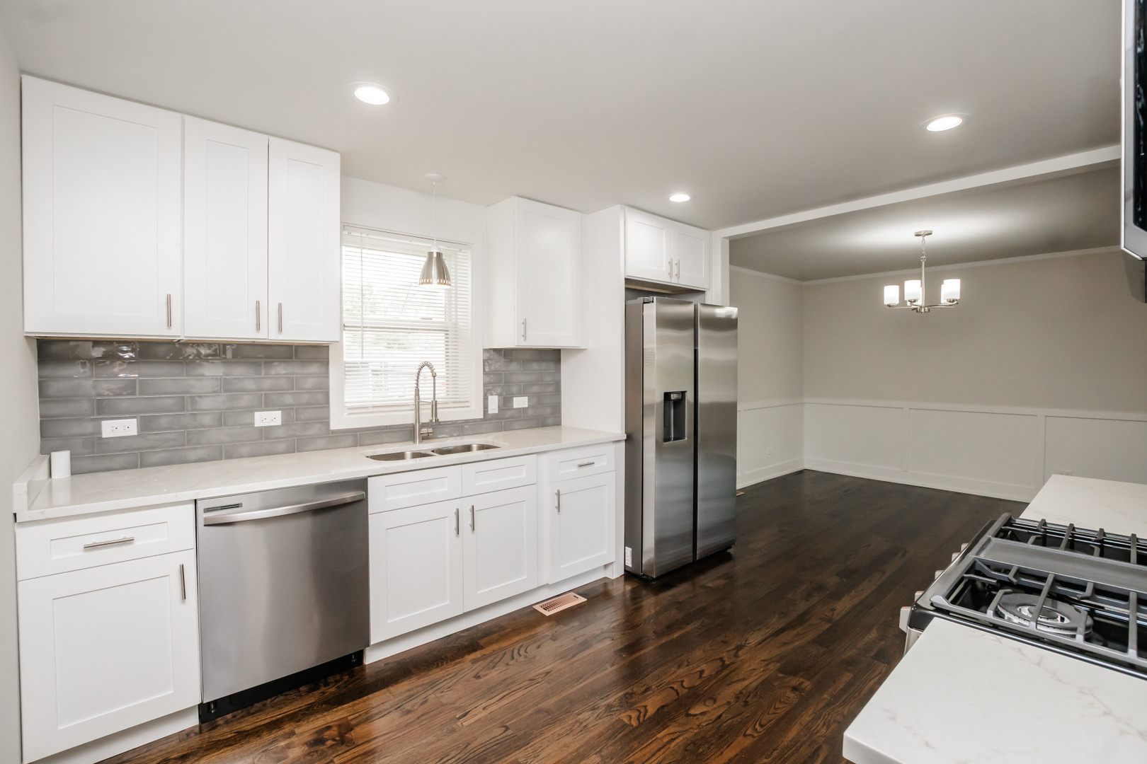 10048 S Saint Lawrence Avenue Property Photo 6