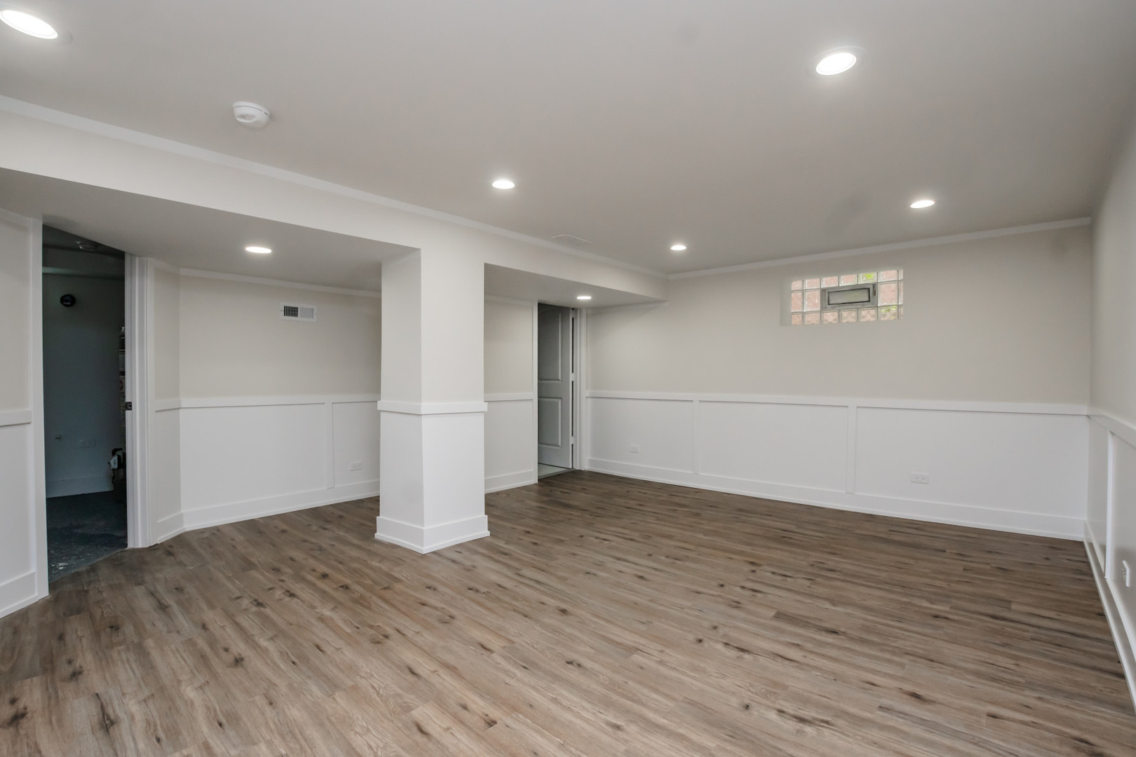 10048 S Saint Lawrence Avenue Property Photo 15