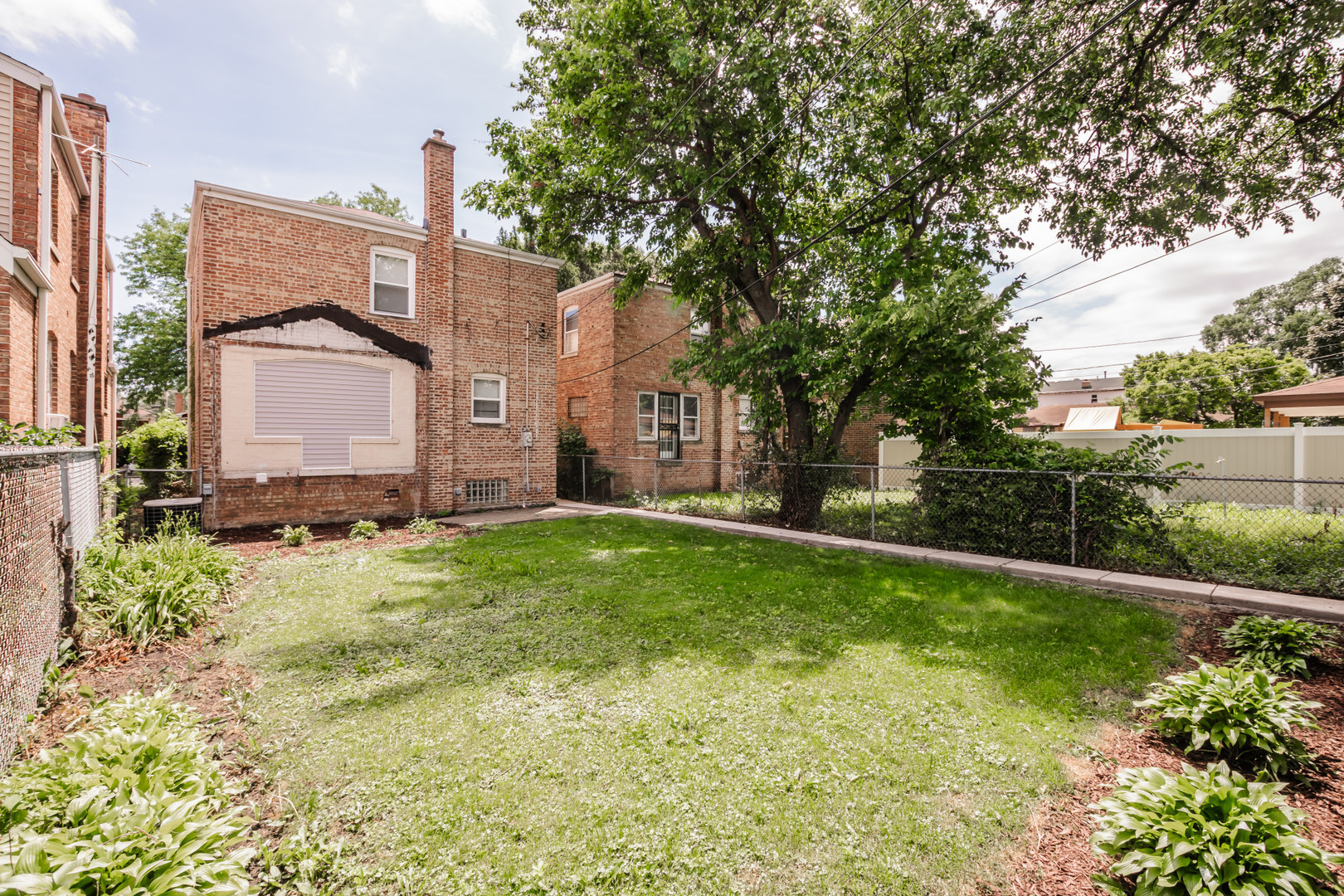 10048 S Saint Lawrence Avenue Property Photo 18
