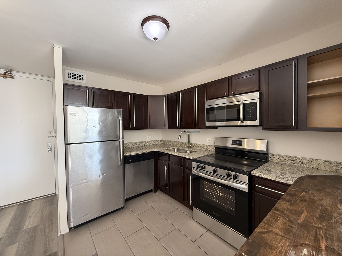 4800 S Chicago Beach Drive 308s Property Photo 4