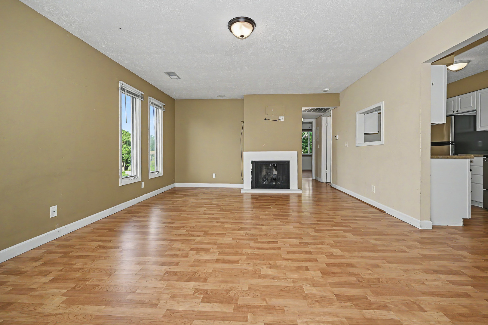 2802 E Lincoln Street 2c Property Photo 7