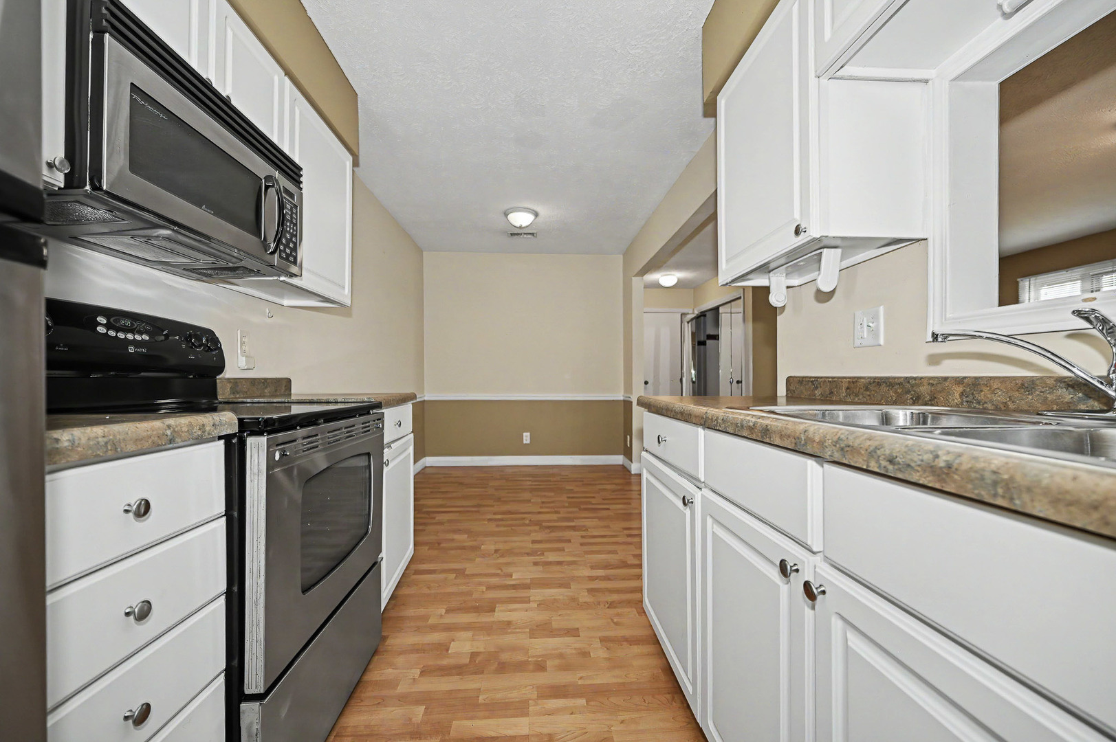 2802 E Lincoln Street 2c Property Photo 15
