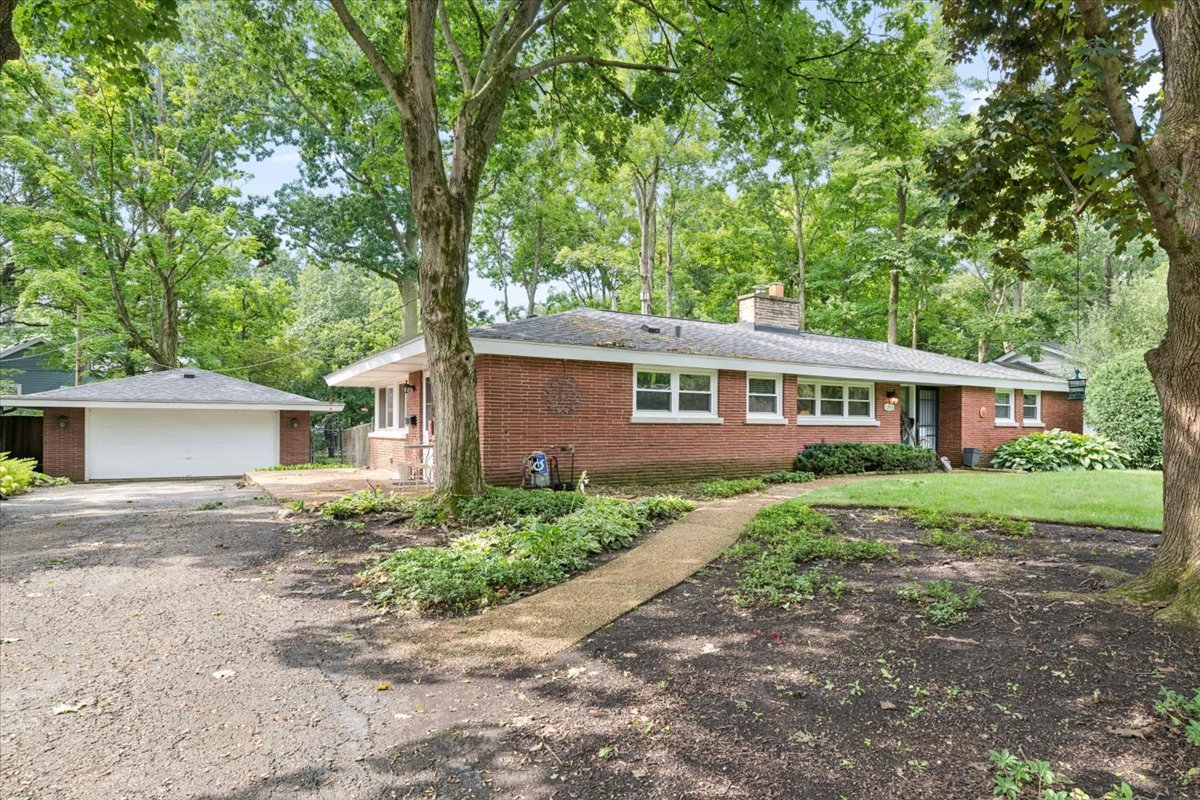 1233 Glenoak Lane Property Photo 16