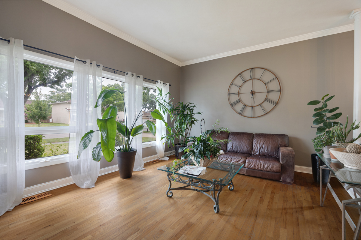 1815 Azalea Lane Property Photo 4