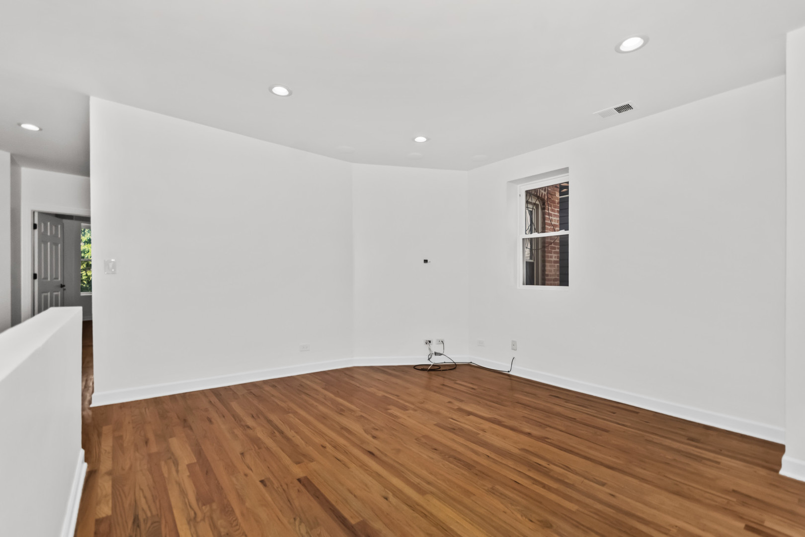 4023 S Calumet Avenue 2n Property Photo 7