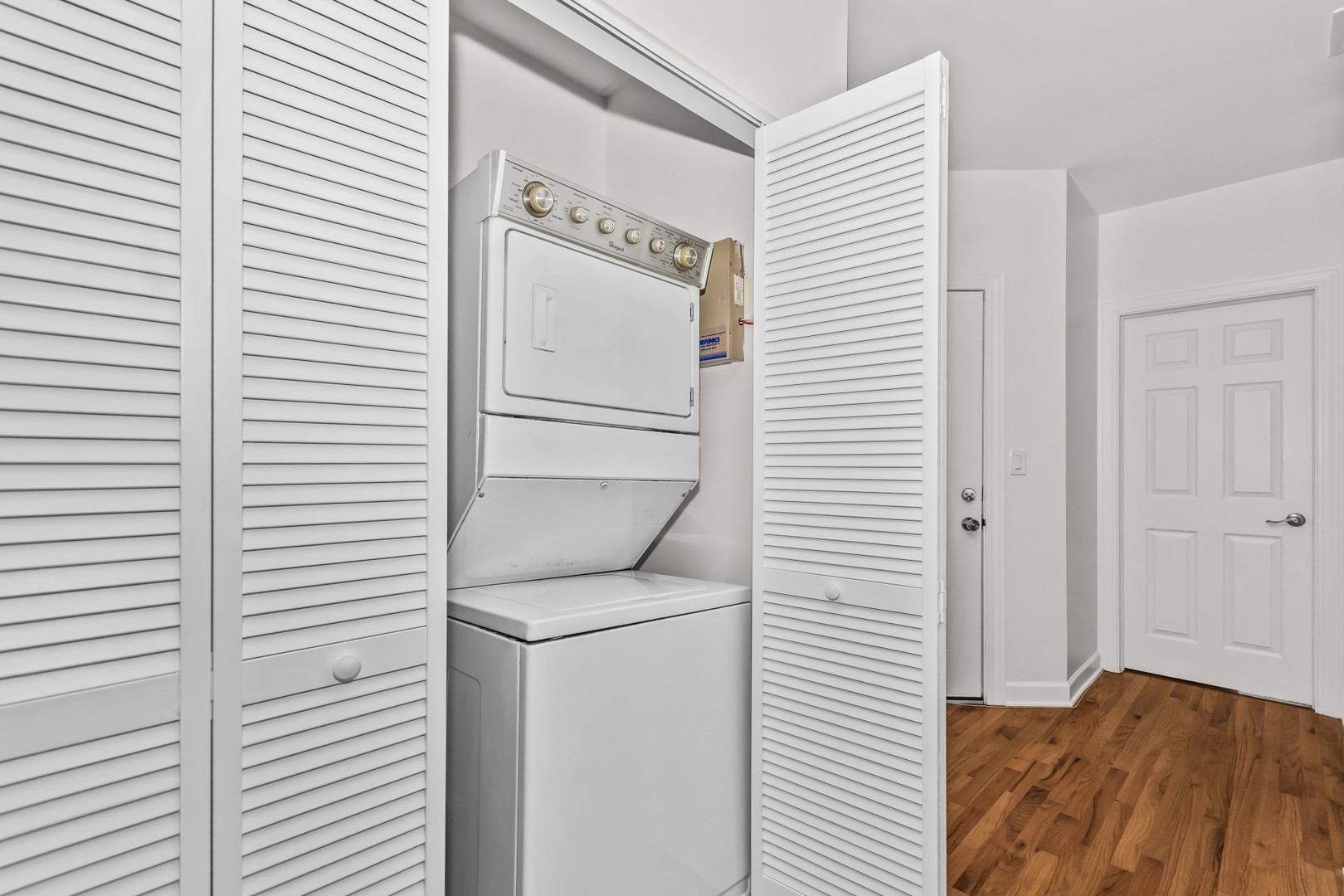 4023 S Calumet Avenue 2n Property Photo 13