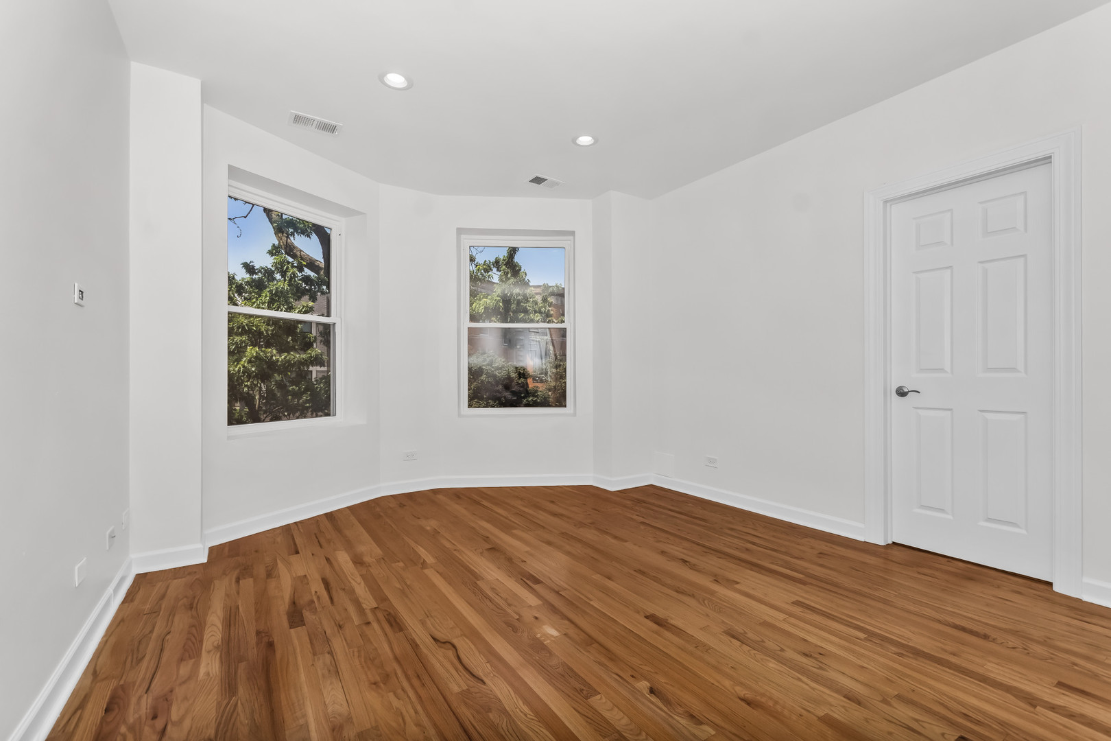 4023 S Calumet Avenue 2n Property Photo 14