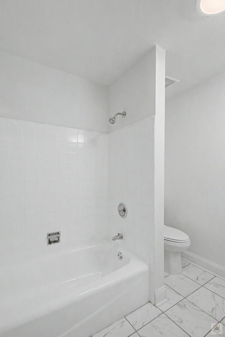 727 S Maple Avenue 302 Property Photo 13