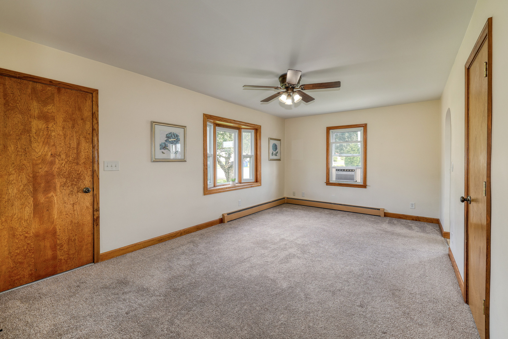 220 S First Street Property Photo 3