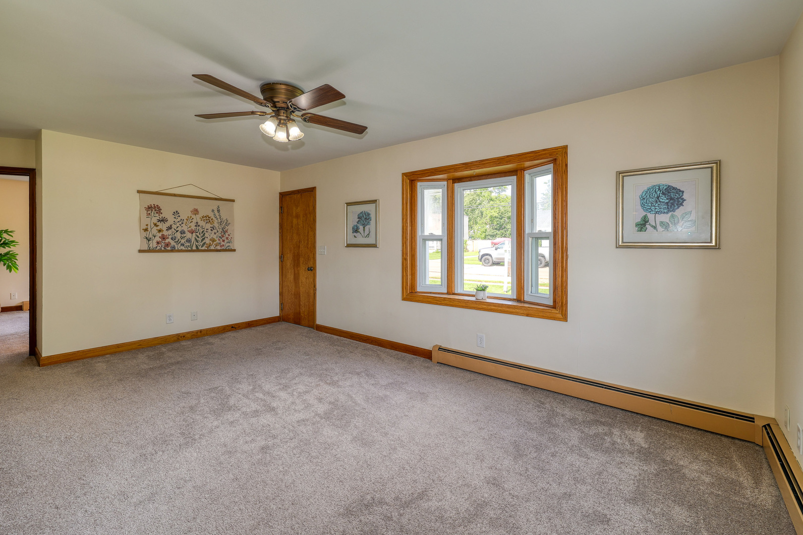 220 S First Street Property Photo 4