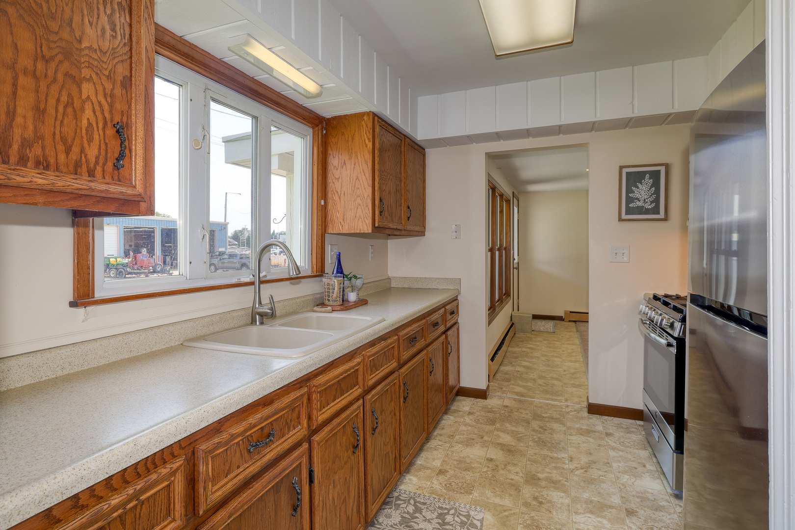 220 S First Street Property Photo 5