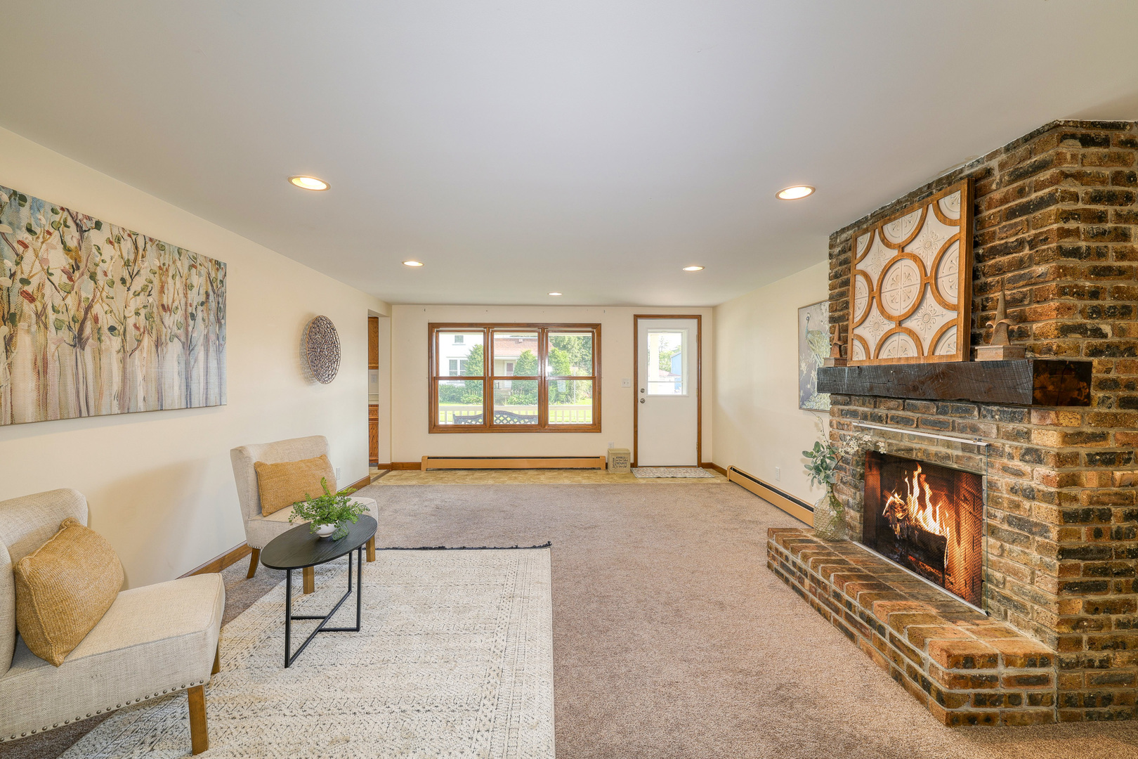 220 S First Street Property Photo 9
