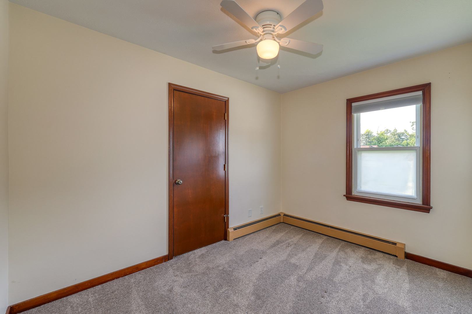 220 S First Street Property Photo 14