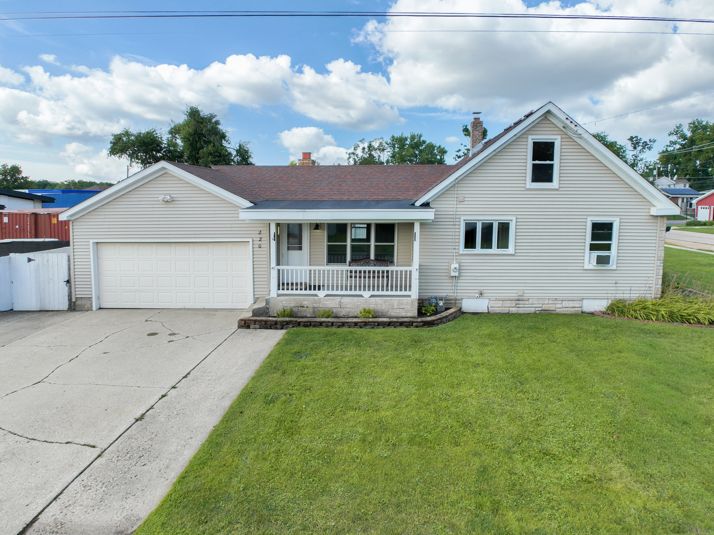 220 S First Street Property Photo 18