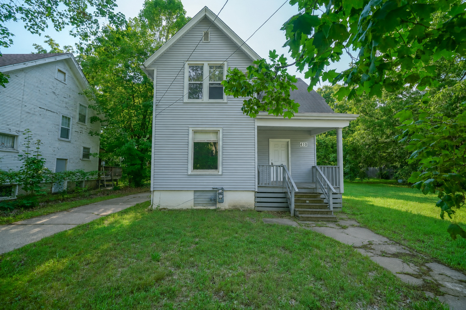410 Albert Avenue Property Photo 1