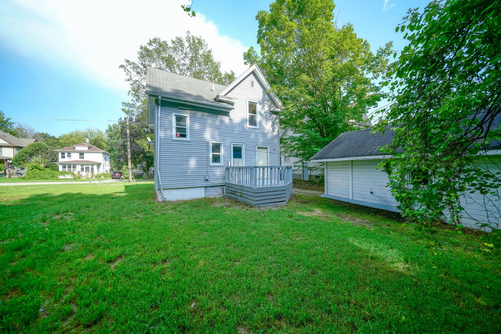 410 Albert Avenue Property Photo 20